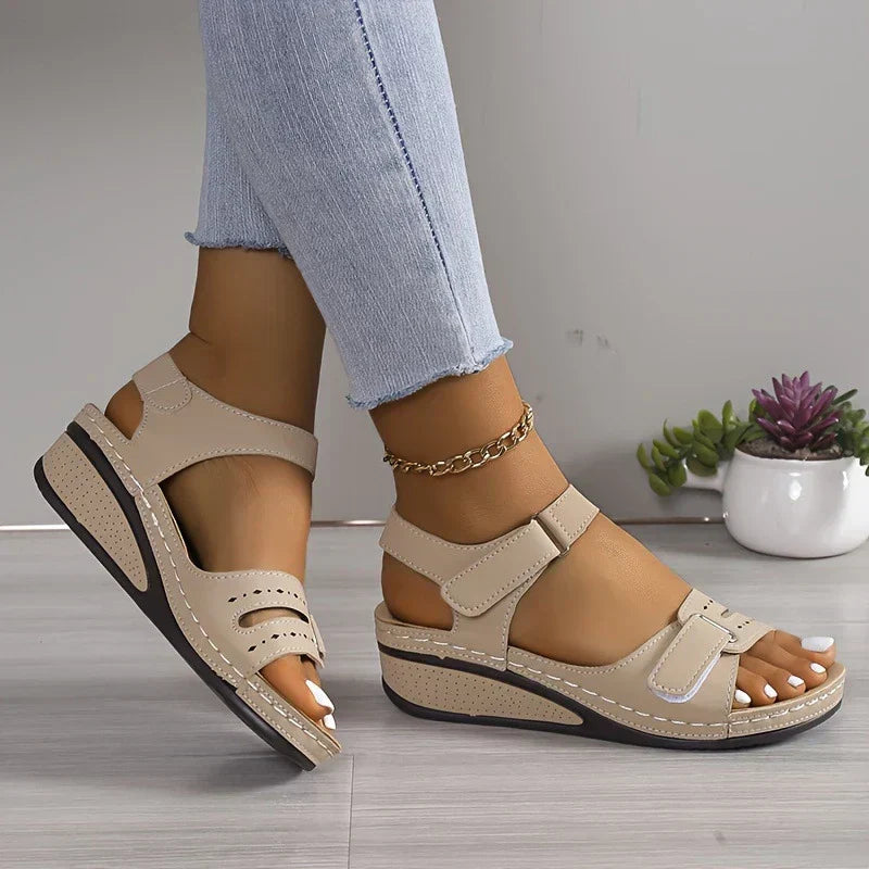 Scott™ | Hallie Orthopedic Sandals